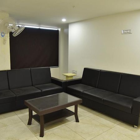 Hotel Savera Inn Morbi 외부 사진