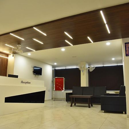 Hotel Savera Inn Morbi 외부 사진