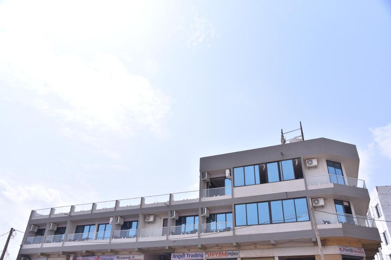 Hotel Savera Inn Morbi 외부 사진