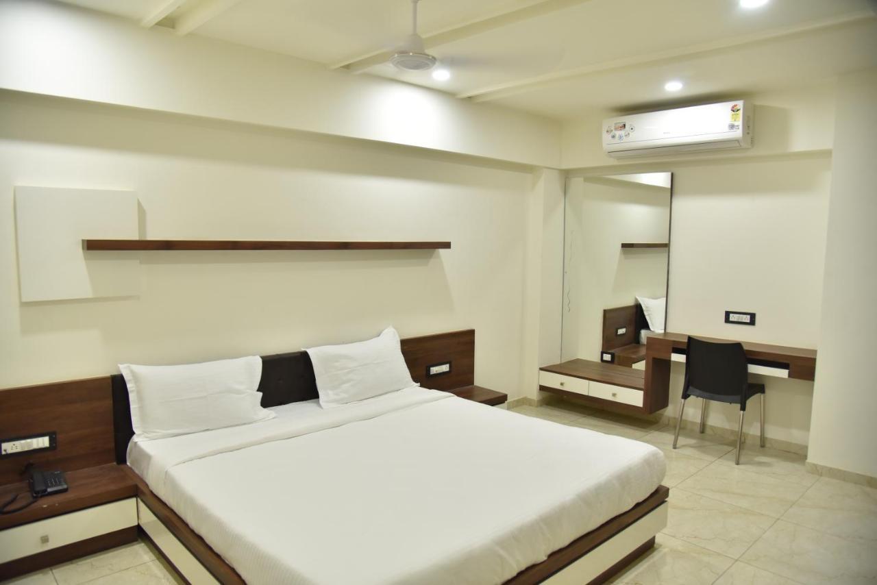 Hotel Savera Inn Morbi 외부 사진