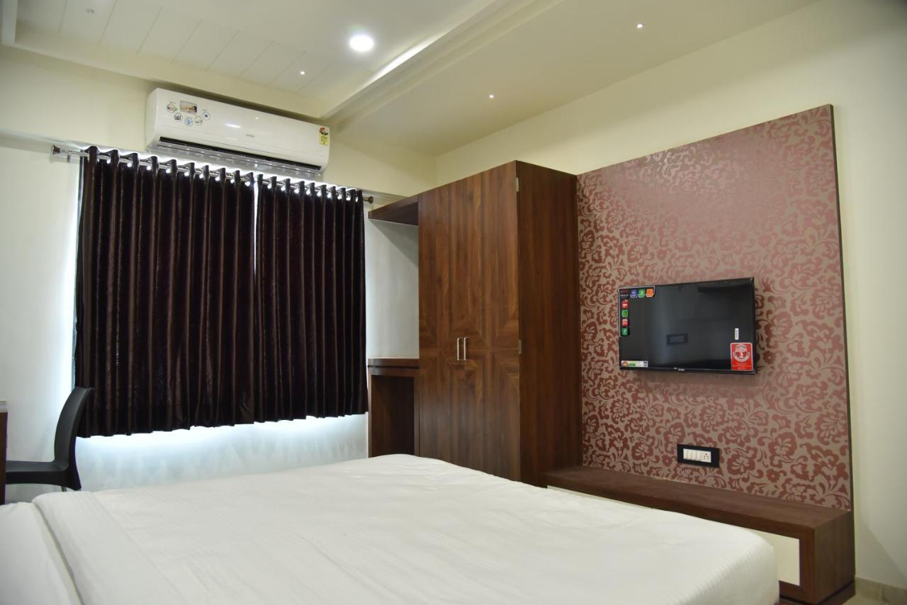 Hotel Savera Inn Morbi 외부 사진