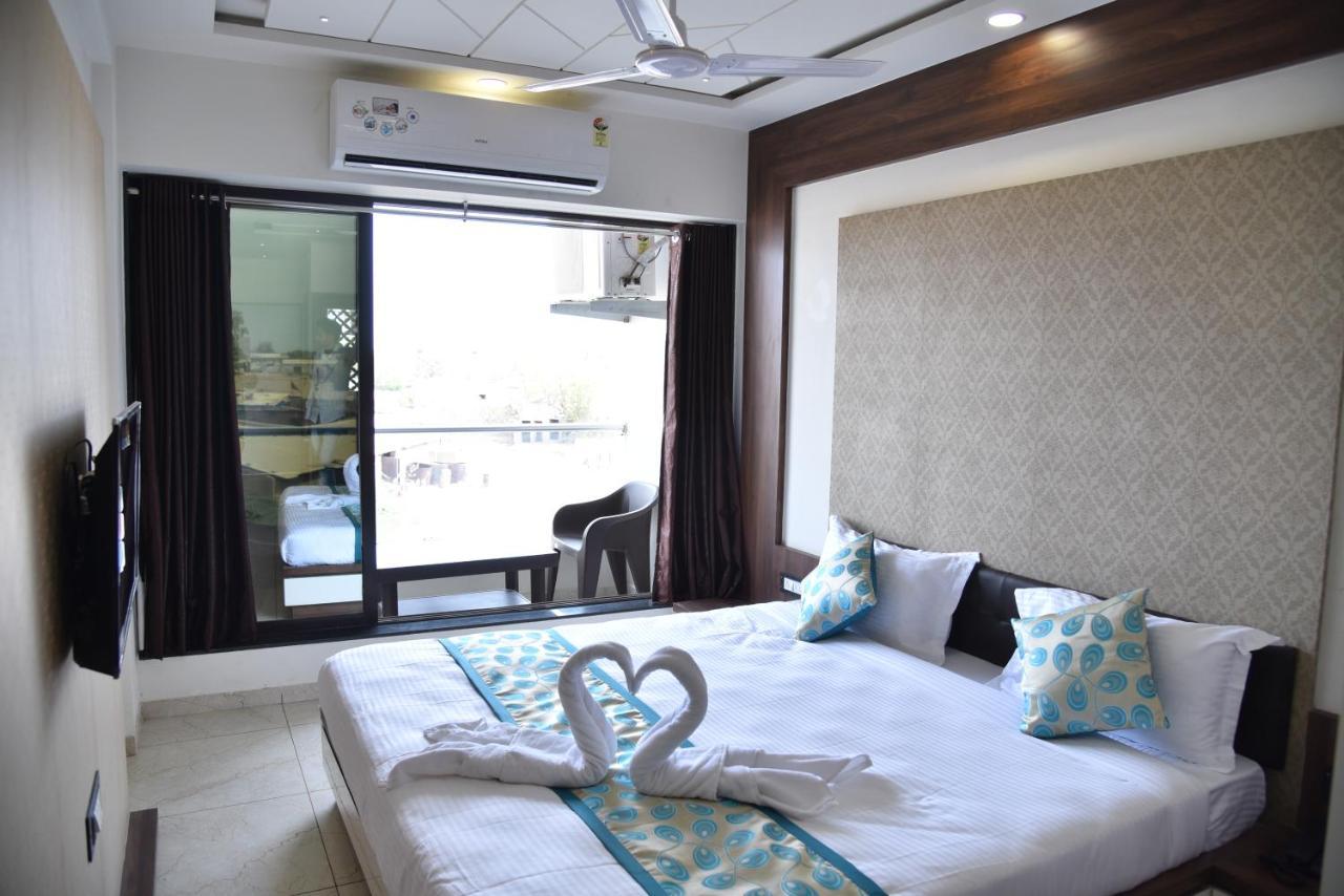 Hotel Savera Inn Morbi 외부 사진